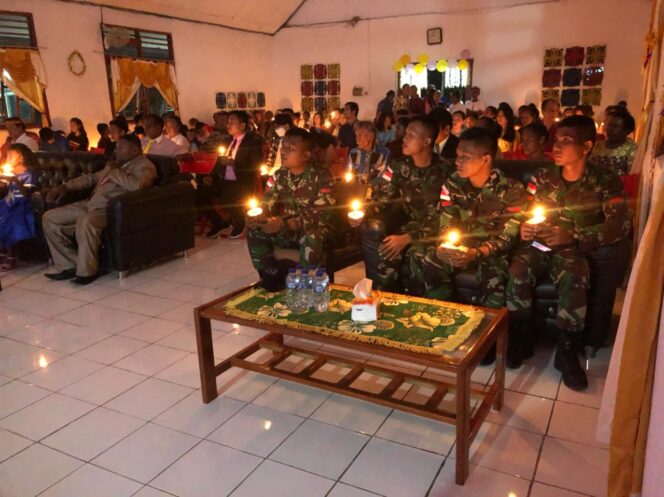 
 Prajurit Bima Sakti Dan Jemaat Gereja GPDI Nyalakan Lilin Natal, Suasana Menjadi Khidmat Dan Penuh Sukacita