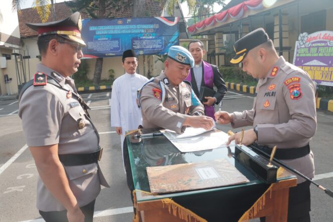 
 Polres Kediri Kota Gelar sertijab Wakapolres, Kapolsek Kediri Kota dan Kapolsek Mojo, Selasa (04/07/2023).