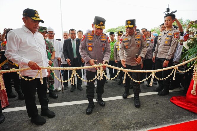 
 Kapolri Jenderal Pol Listyo Sigit Prabowo, saat meresmikan Mako Polres Tapanuli Selatan (Tapsel).