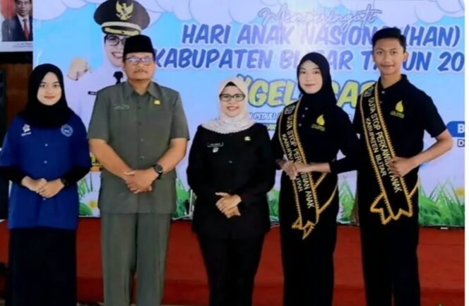 
 Bupati Blitar Rini Syarifa saat menghadiri acara Peringatan Hari Anak Nasional (HAN) Tahun 2024.