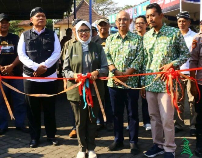 
 Pemerintah Kabupaten Blitar gelar Pesta Rakyat Di Alun-Alun Kanigoro Jumat (02/08/2024).