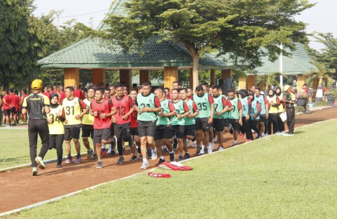 
 Uji Kemampuan Fisik, Kodim 0808/Blitar Melaksanakan Tes Kesegaran Jasmani