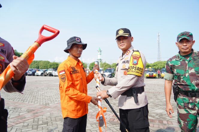 
 Kolaborasi, Polres Ponorogo dan Lintas Instansi Siapkan Personel Hadapi Bencana Hidrometeorologi