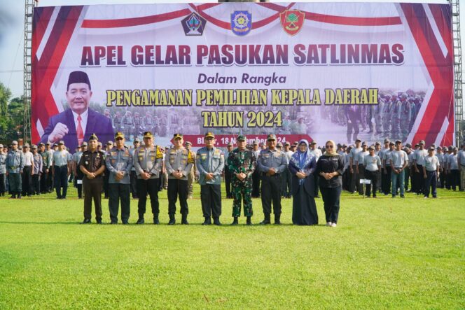 
 Kapolres Blitar Hadiri Apel Linmas Serentak dan Rakor Lintas Sektoral Persiapan Pilkada 2024